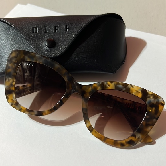 Diff Sunglasses main image 6